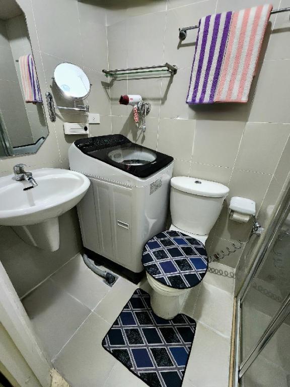 High-Tech Studio @ Grass Residences -2persons only photo