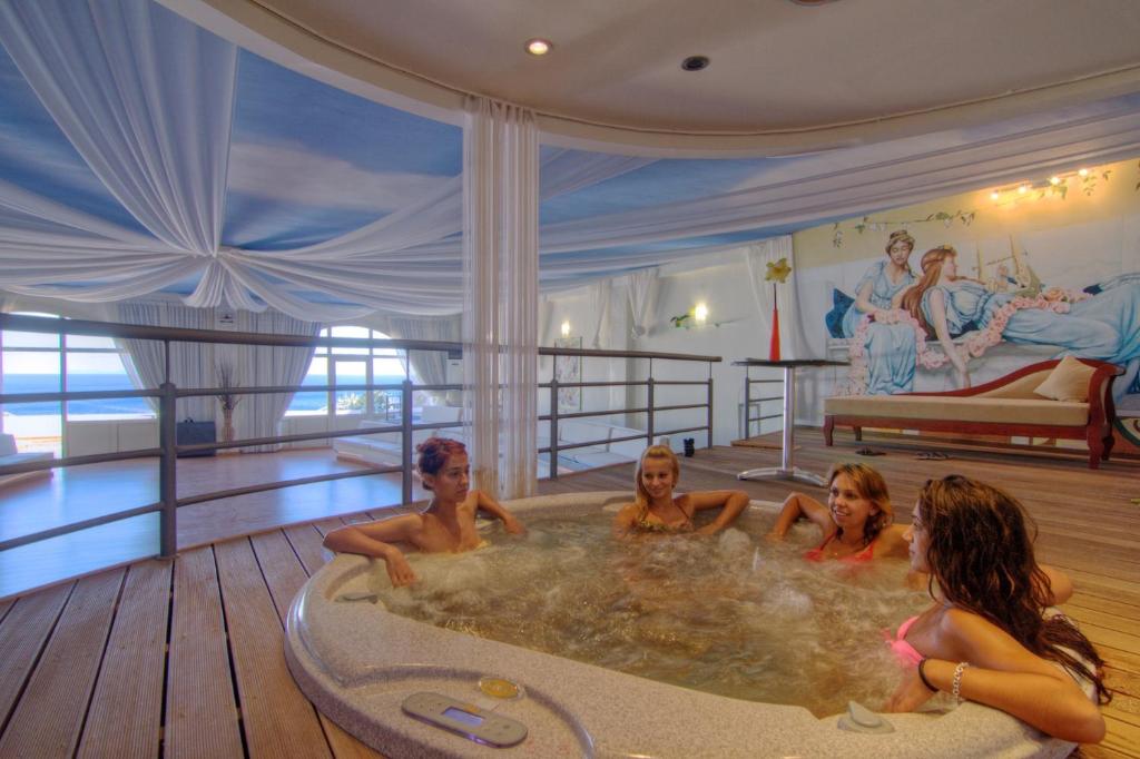Hot tub, Kalypso Cretan Village Resort & Spa in Crete Island