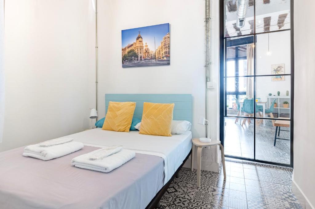 Vintage Apartment near Puerta del Sol - 2