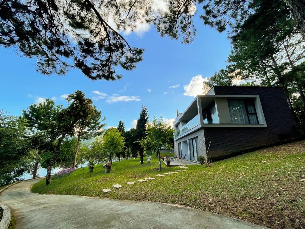 Surrounding environment