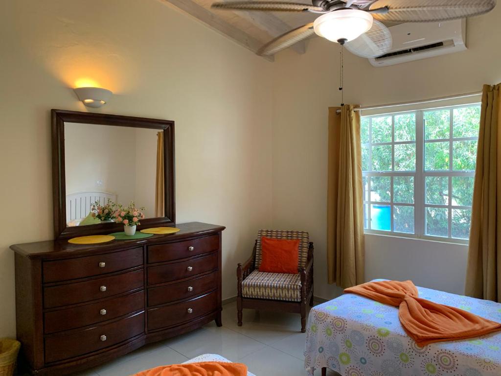 Sugarfields Villa photo