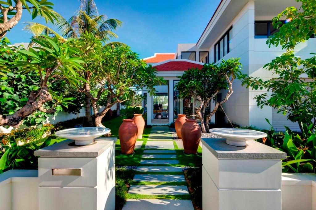 Biệt Thự Ocean Beach Villa