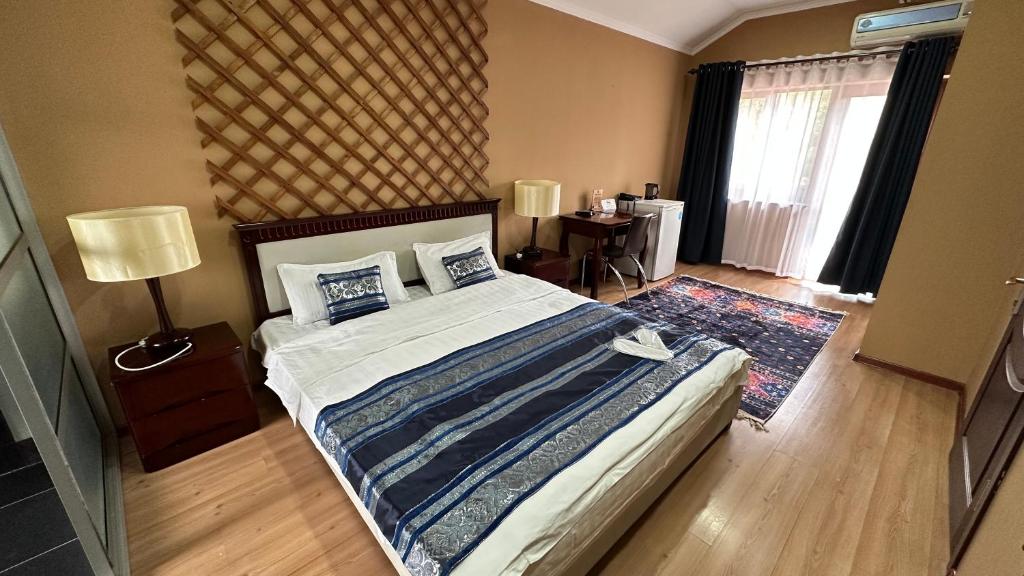 Tian-Shan Hotel photo