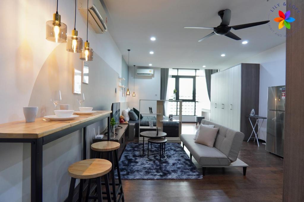 Lily and Loft - Queensville @ Kuala Lumpur - Netflix — Hotel in Kuala Lumpur
