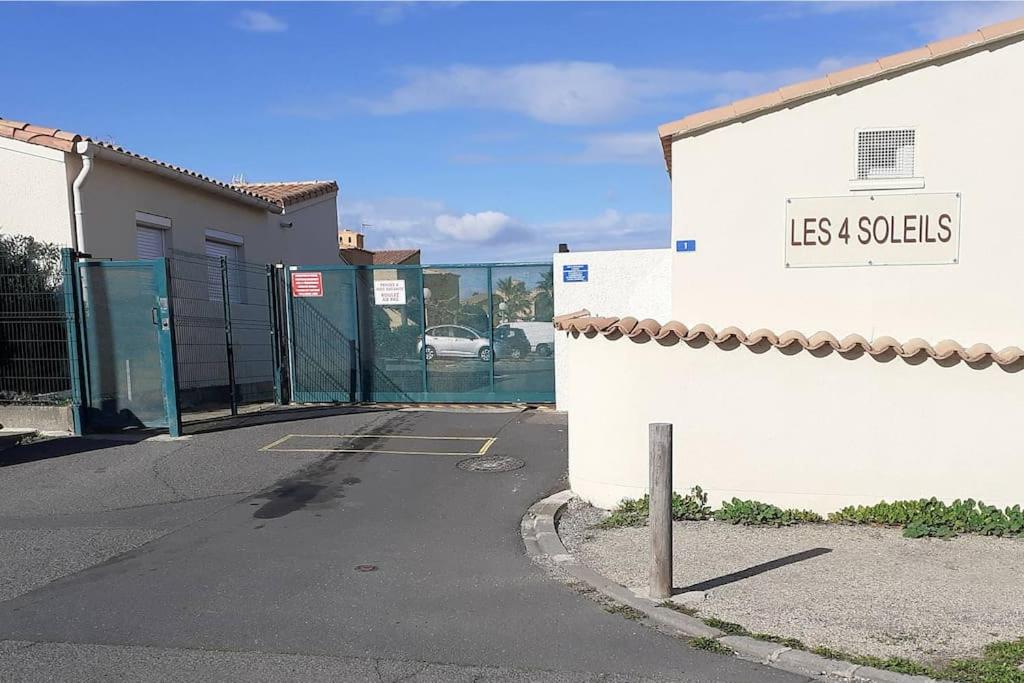 App T2 entièrement rénové en résidence proche à pied de la plage de la Roquille et de tous commerces parking privé gratuit climatisation wifi - 3