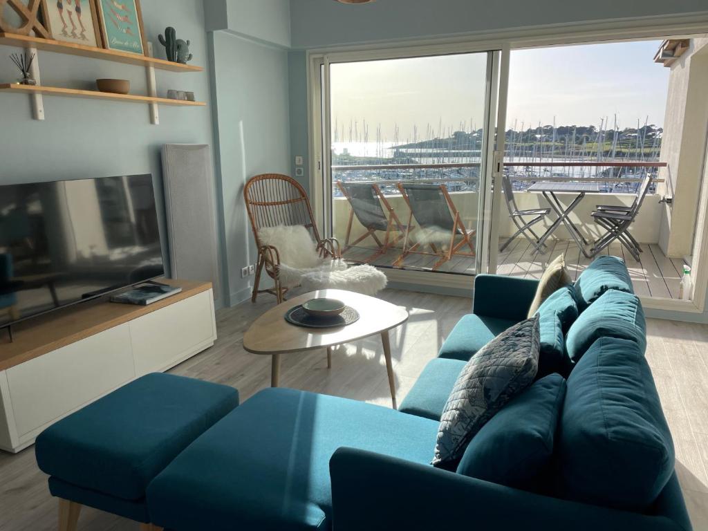 REF 048 - Appartement entièrement rénové pour six personnes vue mer et port Crouesty ARZON - 3