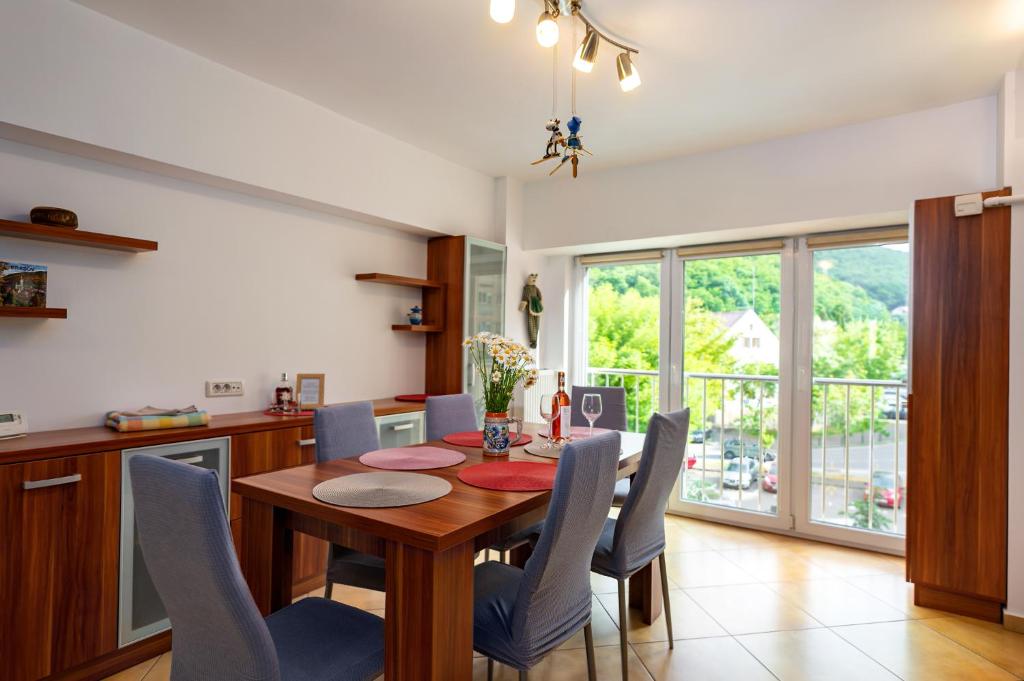 Metropolitan Wildscape View, Brašov