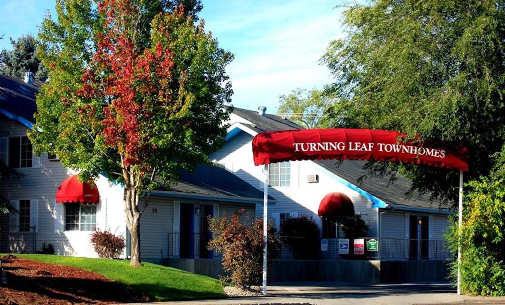 Turning Leaf Townhome Suites — Hotel in Spokane (WA)