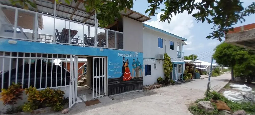 POSADA ALEENY，位于普罗维登西亚的酒店