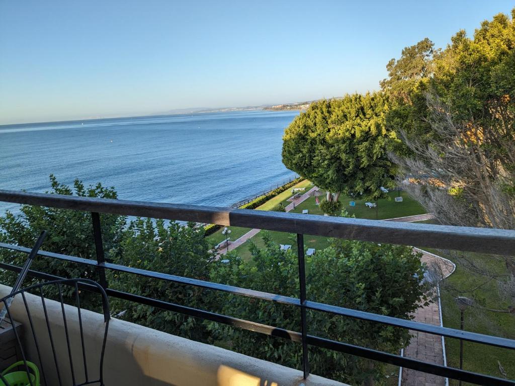 Seaside View Apartment, Estepona