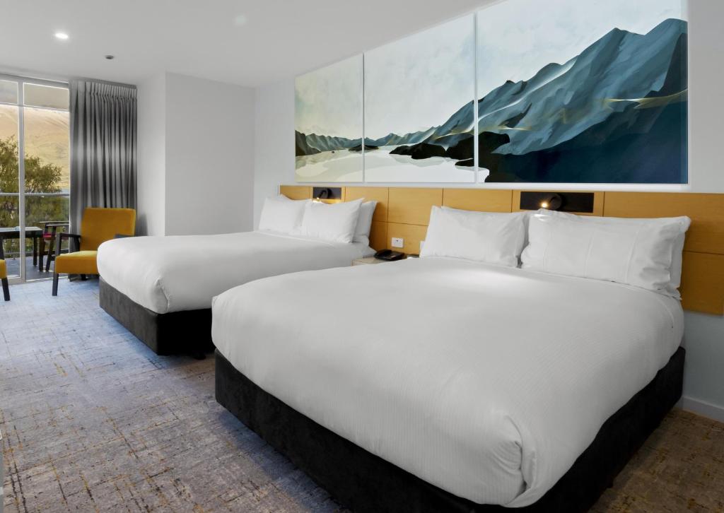Scenic Suites Queenstown photo