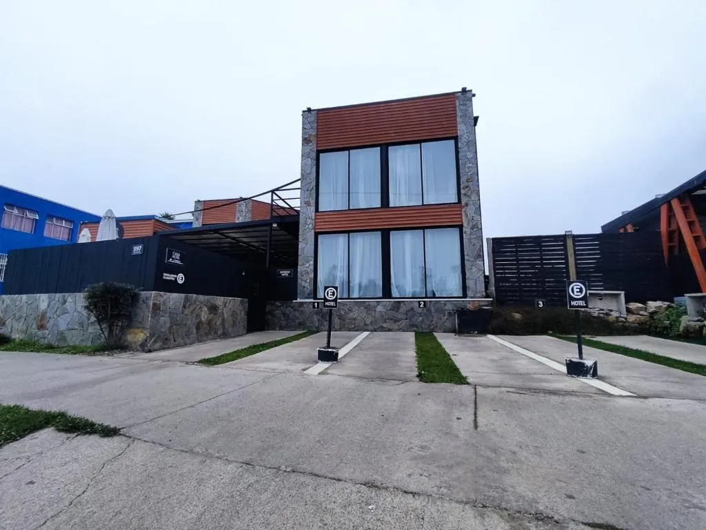 Casa Hotel Trocha Angosta, hotel in Constitución