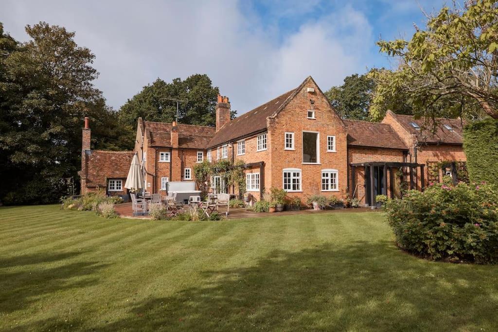 4-6 bed Farmhouse stay on organic farm & vineyard
