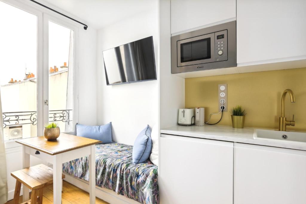 Luxury designed studio near Le Marais - 3