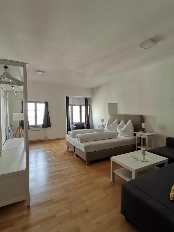 Little City Center Golden Roof