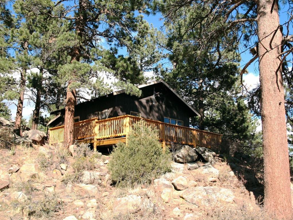 Lazy R Cottages- 5 cabin, Estes Park