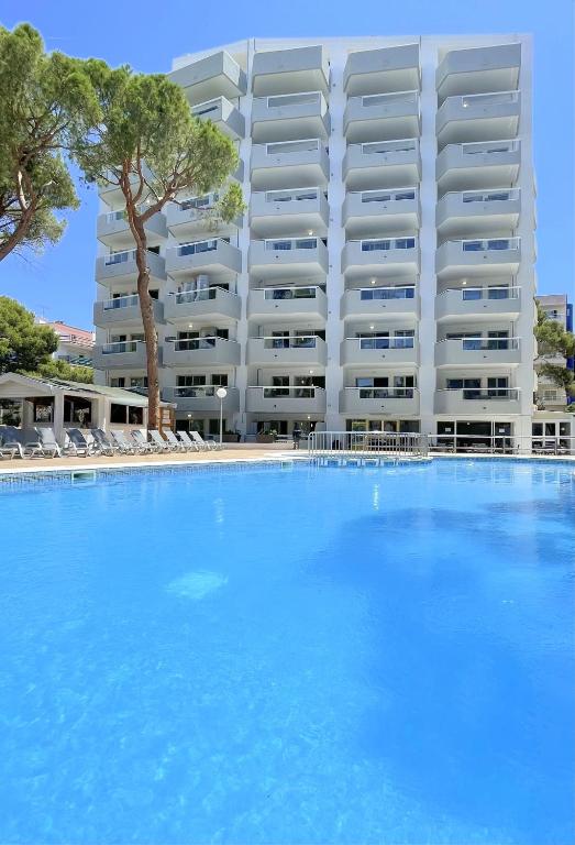Rentalmar Blue Beach & Pool — Swimming pool in Salou, Catalonia