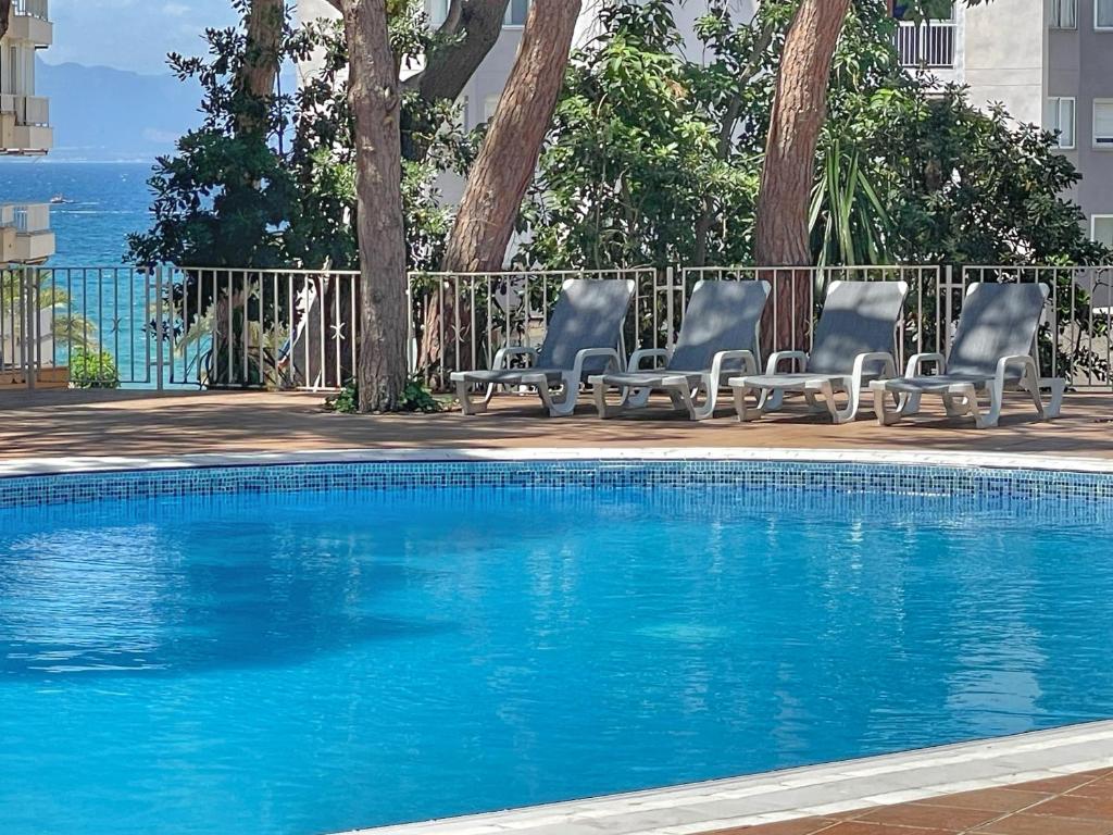 Rentalmar Blue Beach & Pool — Swimming pool in Salou, Catalonia