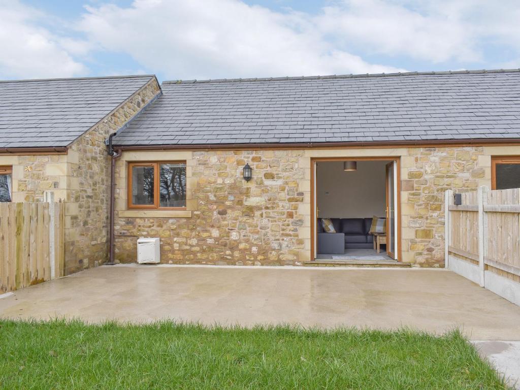 Seven Dorchester Drive - Uk32625