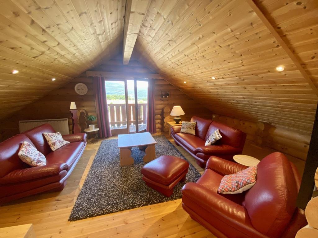 Les Angles : Haut de Chalet 100m², Sauna, 6 Pers - FR-1-758-11 - 1