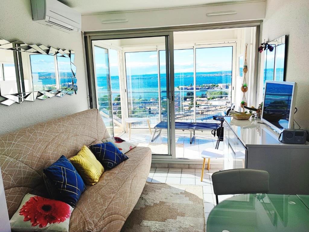 T2 terrasse vue panoramique, piscine, parking, wifi, 2 tv connectées, netflix, clim, ascenseur, barbecue - 5