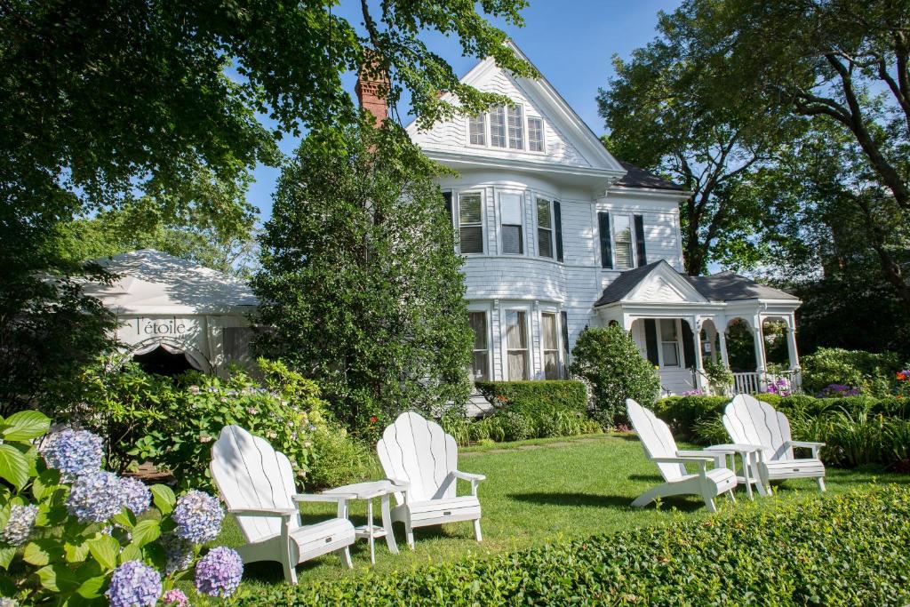 The Coco, The Edgartown Collection, Edgartown