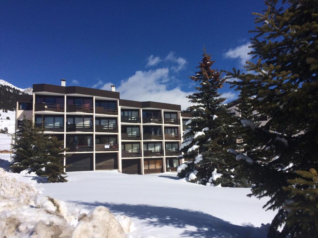 Studio cosy pour 2, proche pistes et commerces, parking privé inclus - FR-1-445-197 - 3