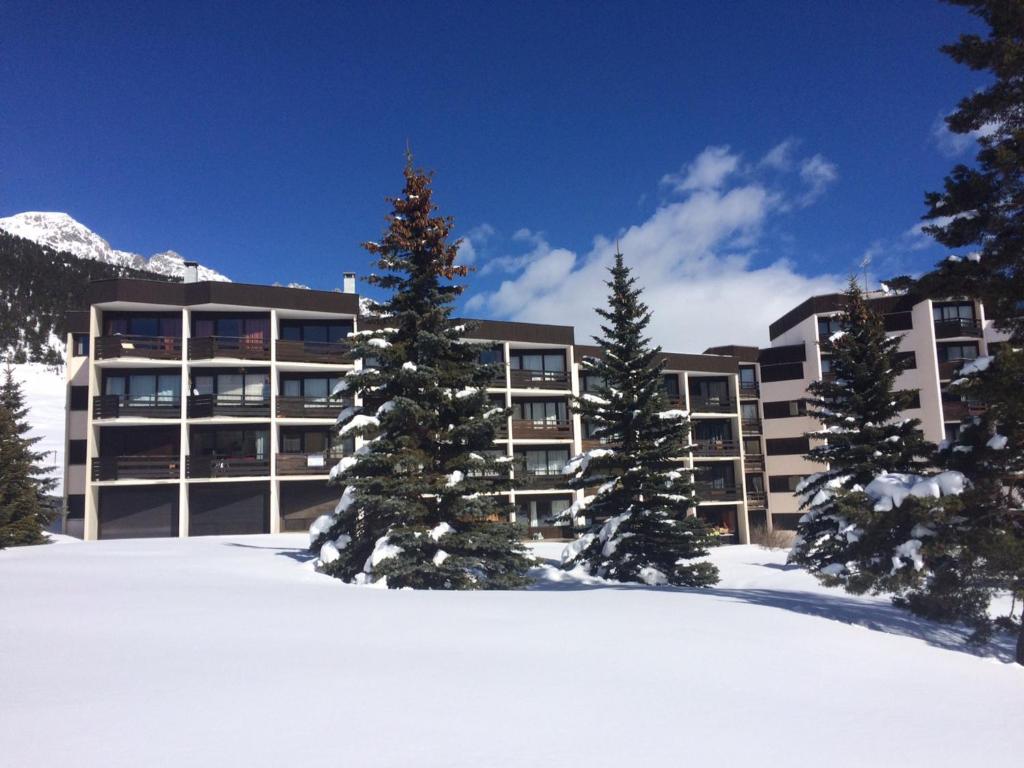 Studio cosy pour 2, proche pistes et commerces, parking privé inclus - FR-1-445-197 - 4