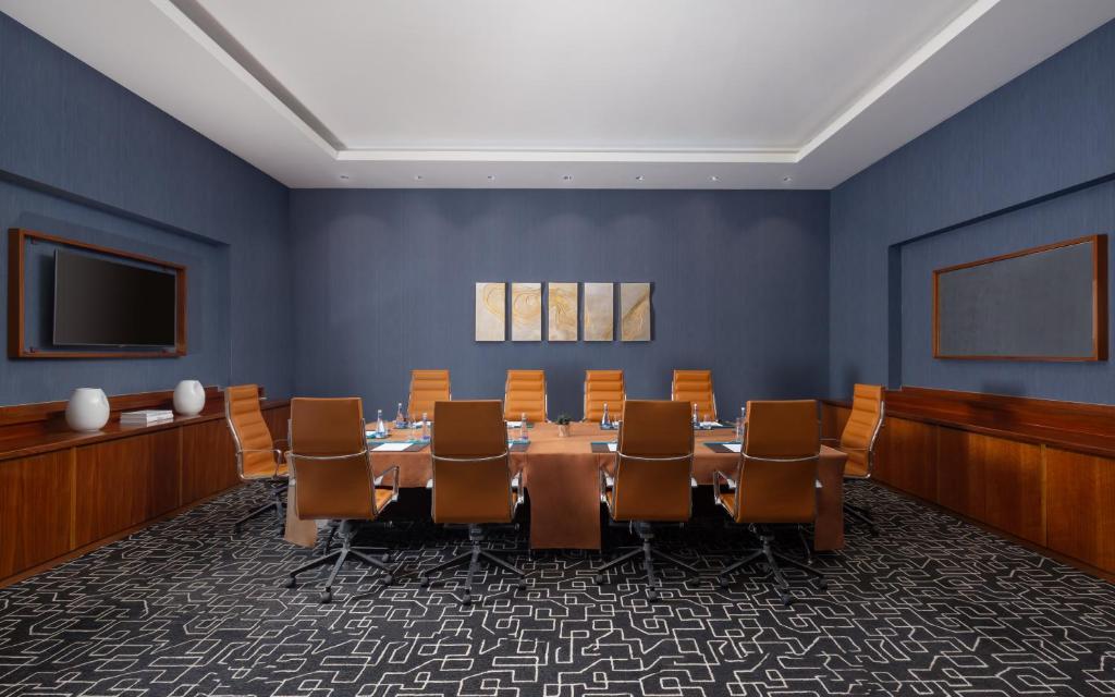 会議室 / ダンスホール