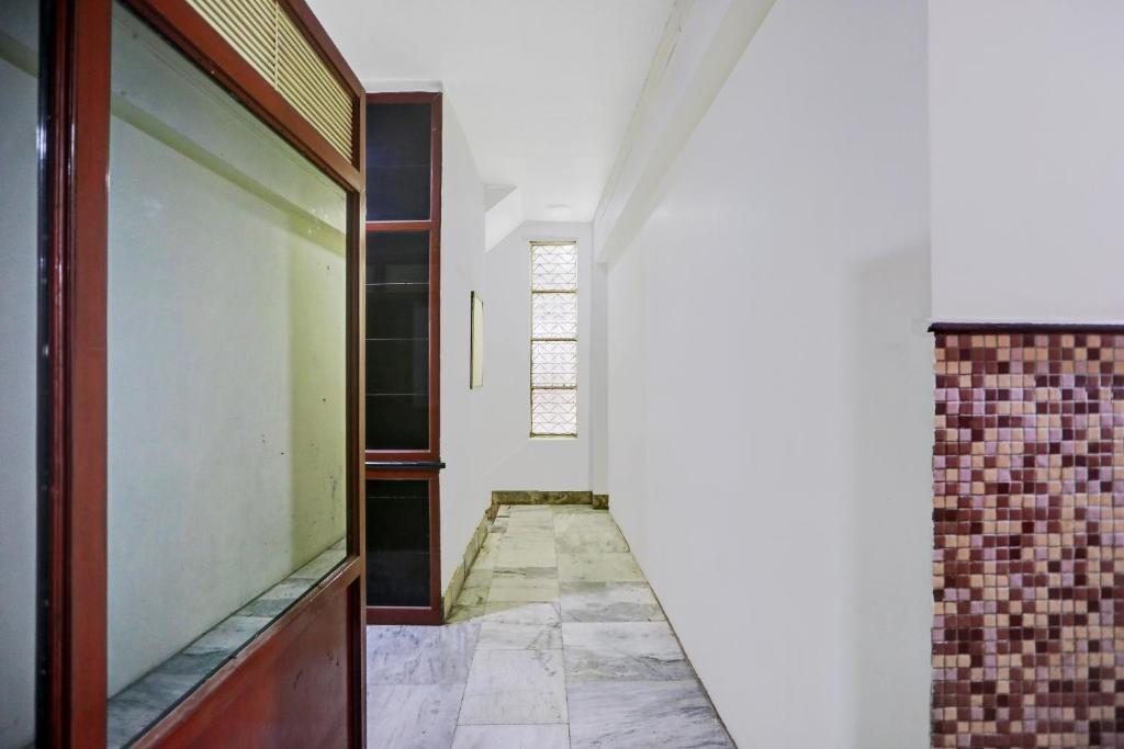 Collection O 81910 Hotel Mandakini photo