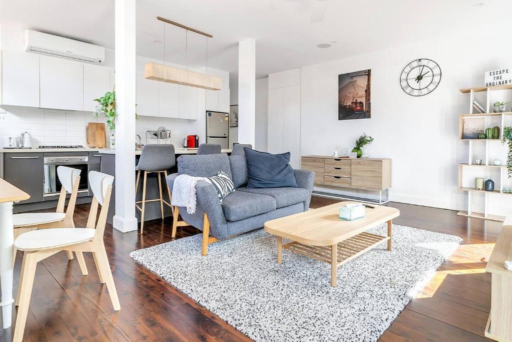 'Made in Sydney' Chic Shop Conversion with Courtyard, Sydney