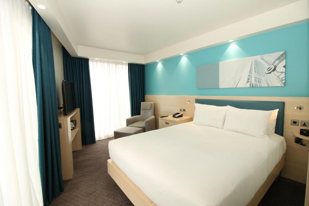 แฮมป์ตัน บาย ฮิลตัน ลอนดอน ด็อคแลนด์ (Hampton by Hilton London Docklands)