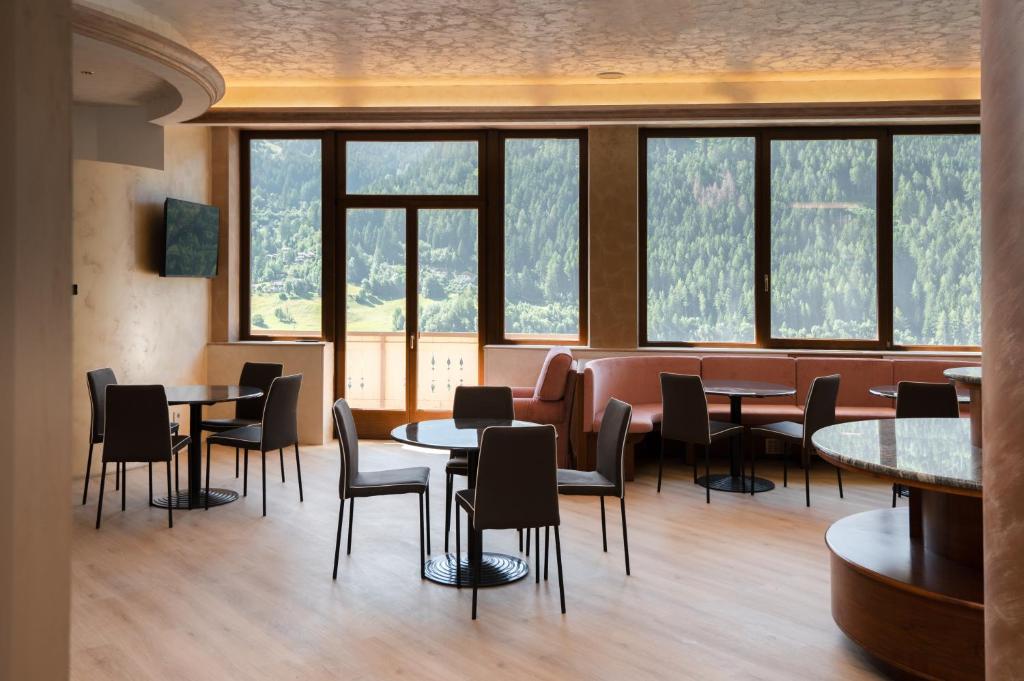 Hotel Vezza Alpine Lodge & Spa - 4