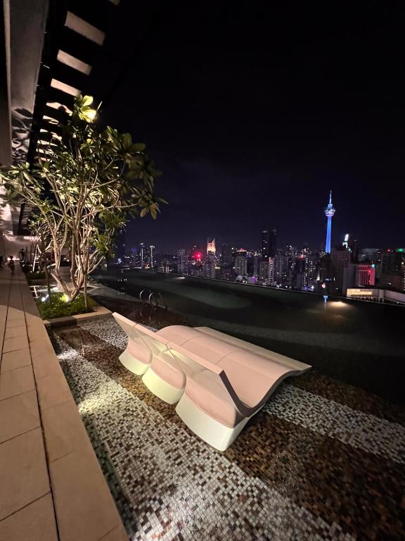 Infinity Pool KL view Axon residence Bukit Bintang Iconique, Kuala Lumpur