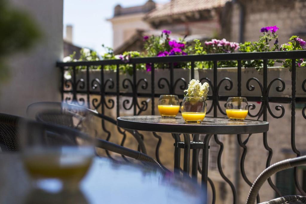 Downtown Hostel — Hotel in Split