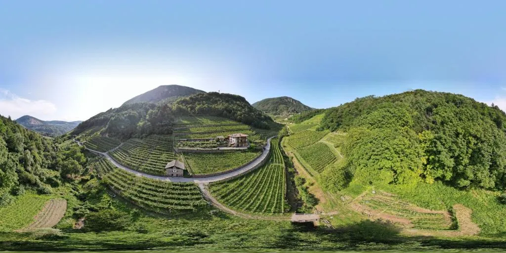 Agriturismo ValFraja, hotel v destinaci Cembra