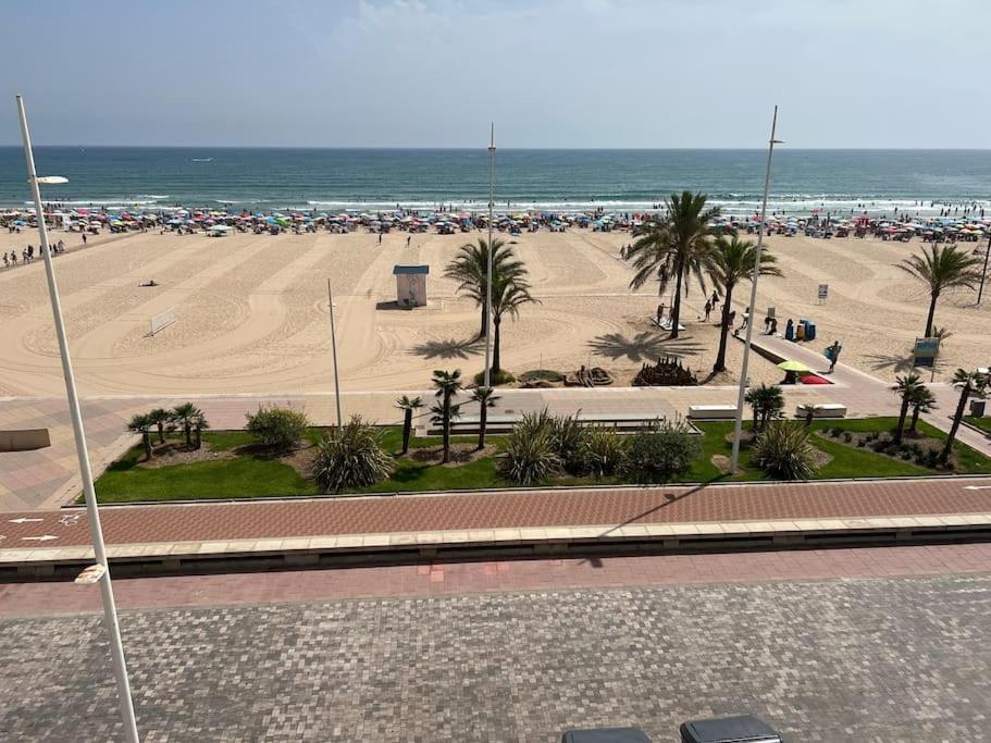 Apartamento 1ª Línea de Playa - Con Piscina y Parking - 5
