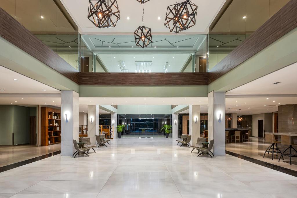 Crowne Plaza Panama Airport photo