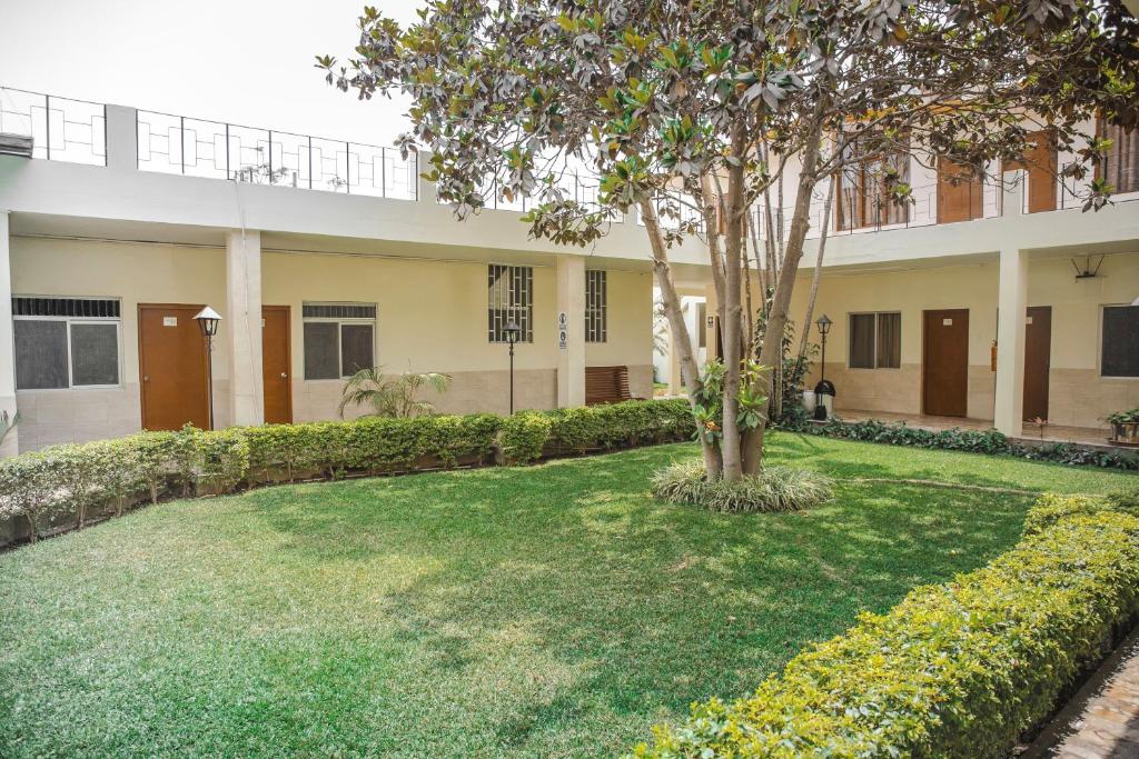 Hotel Las Dalias - 3