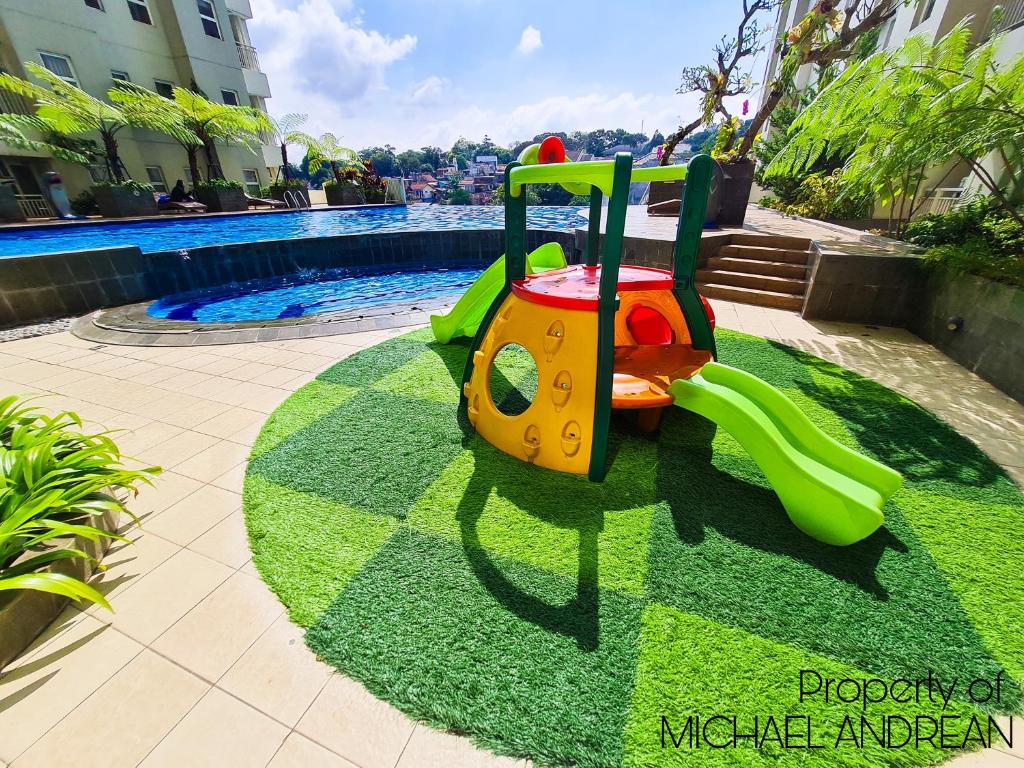 Playground, Parahyangan Residences by AYA Stays in Bandung