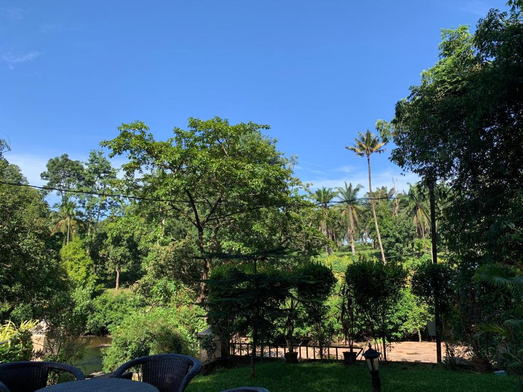 Athirapilly On The Rocks photo