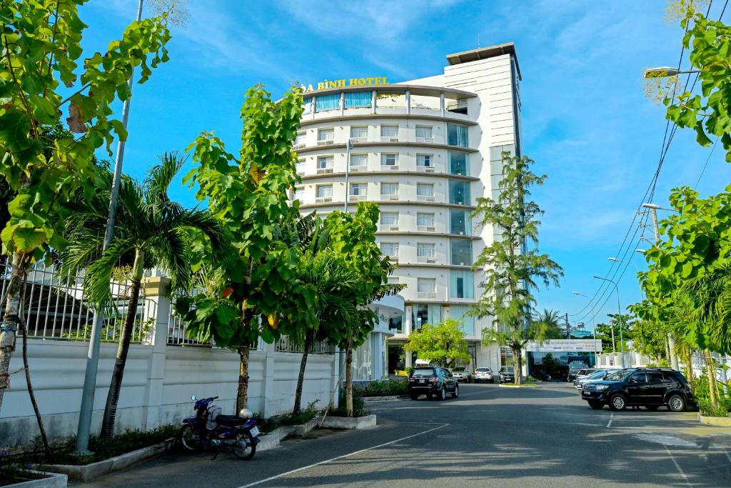 Exterior view, Hoa Binh 1 Hotel in Long Xuyen (An Giang)