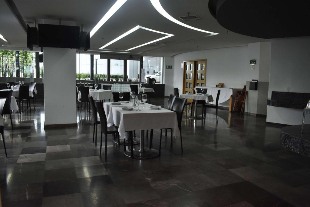 Ramada by Wyndham Mexico City Santa Fe - 4
