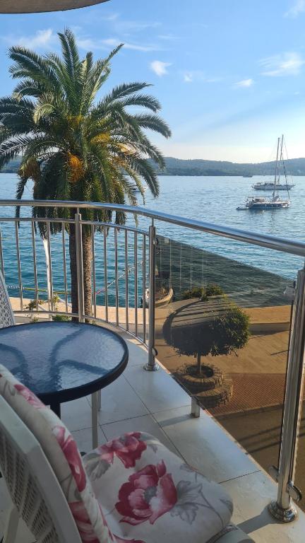 Chic apartment in the City Center by the sea - 1