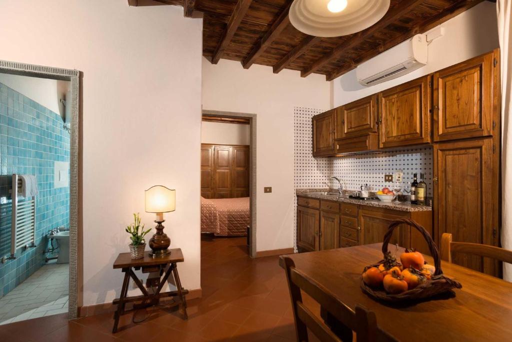 Fattoria Degli Usignoli — Hotel rooms in San Donato in Fronzano, Tuscany