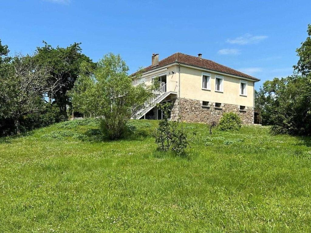 Gîte Maurs, 4 pièces, 6 personnes - FR-1-742-274
