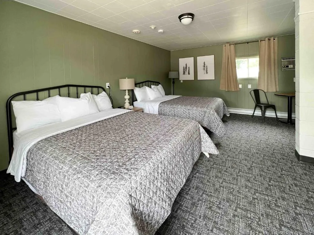 The Trail Inn - Melita, Manitoba - HWY 83, HWY 3, hotel in Melita
