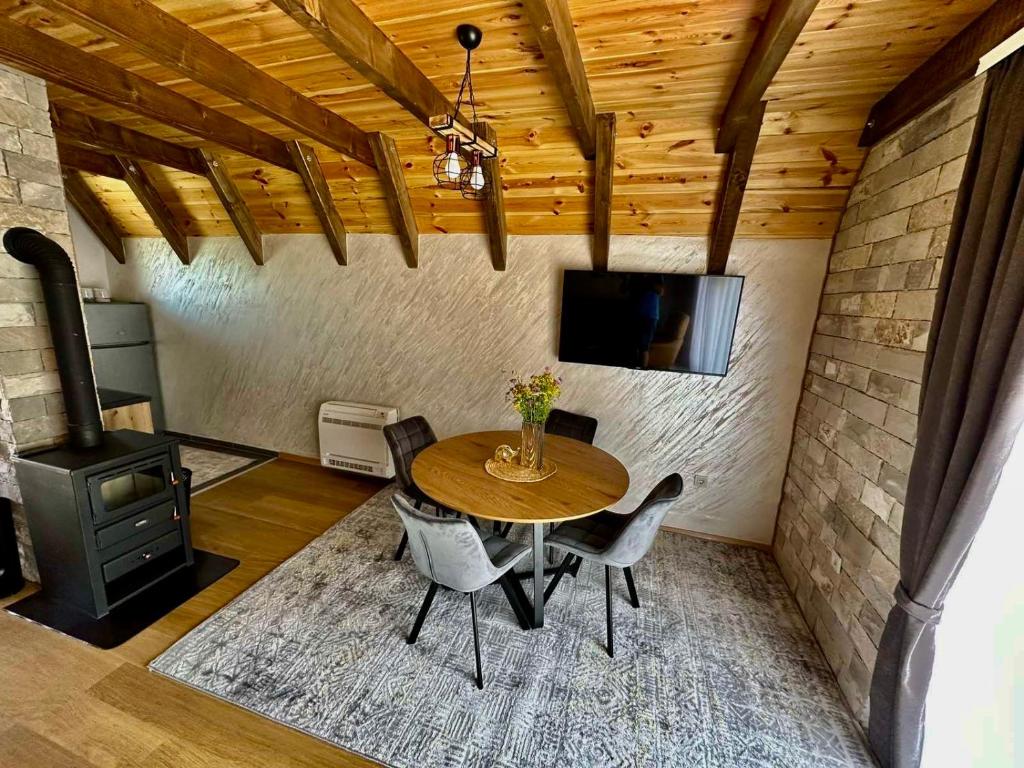 LUX VILA MOTICKI GAJ - 3