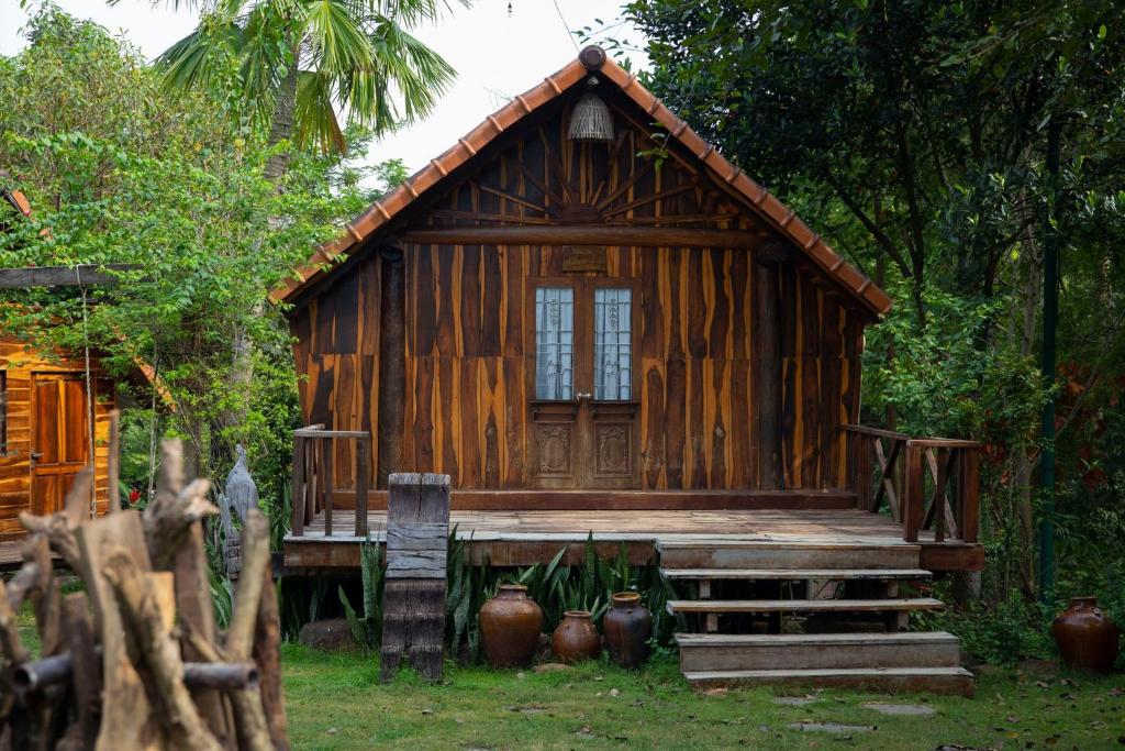 Troh Bu's Bungalows