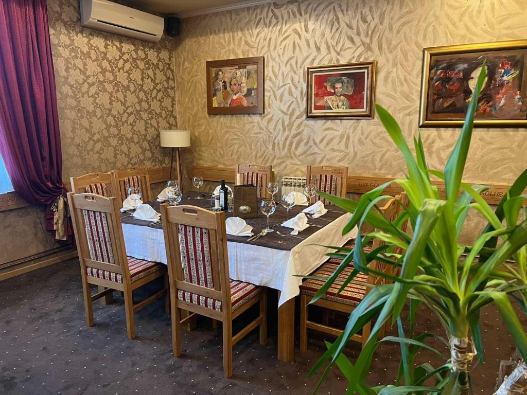 Hotel Dva Goluba - 3